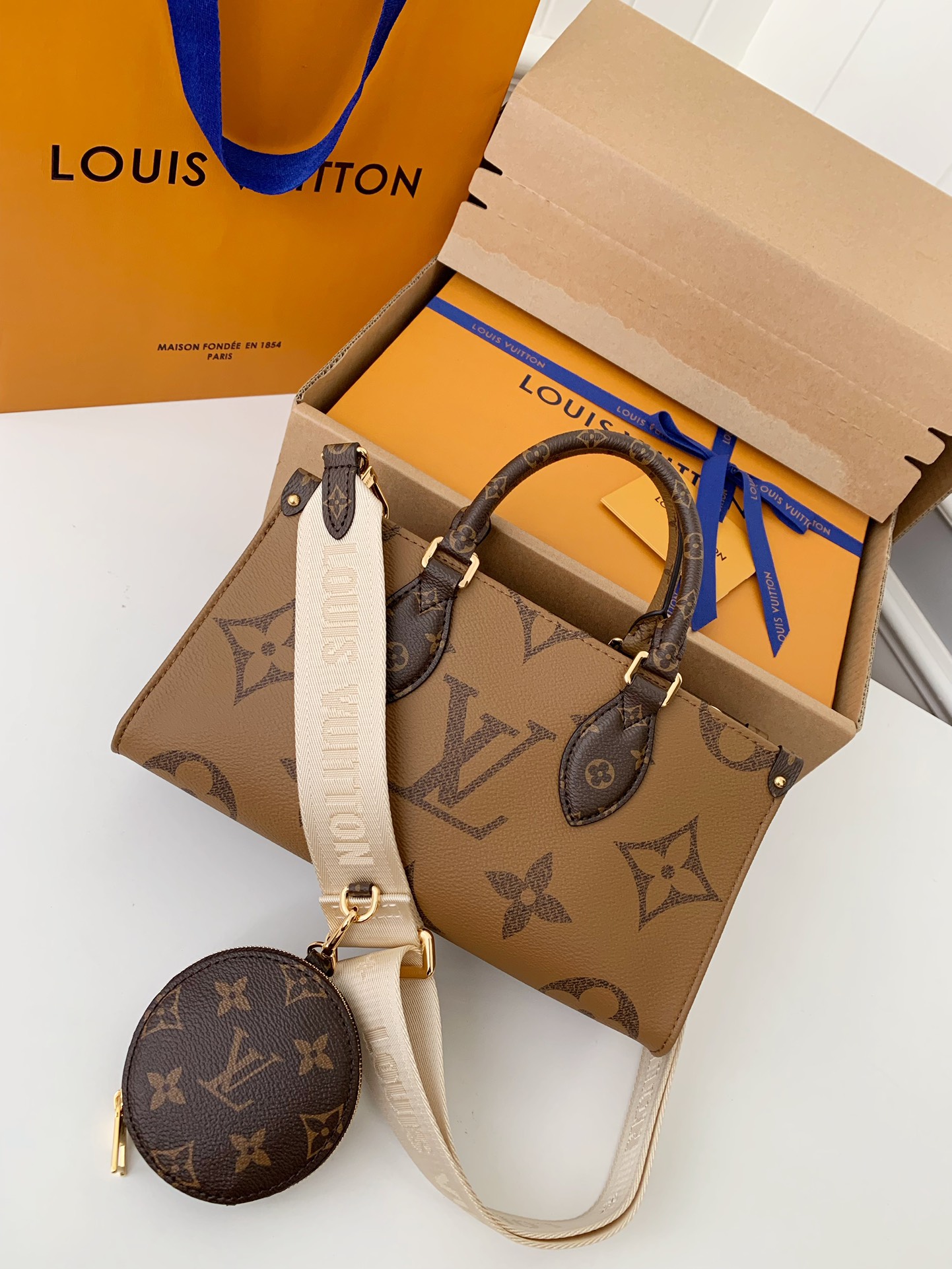 LV Shopping Bags